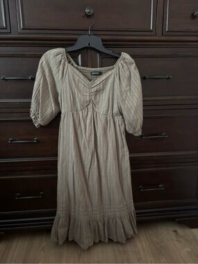Puff Sleeve Midi Dress in Taupe